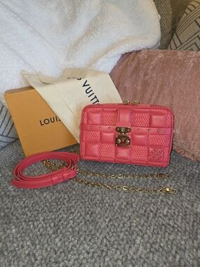 Louis Vuitton Pink Troca Quilted Damier Convertible Camera Bag